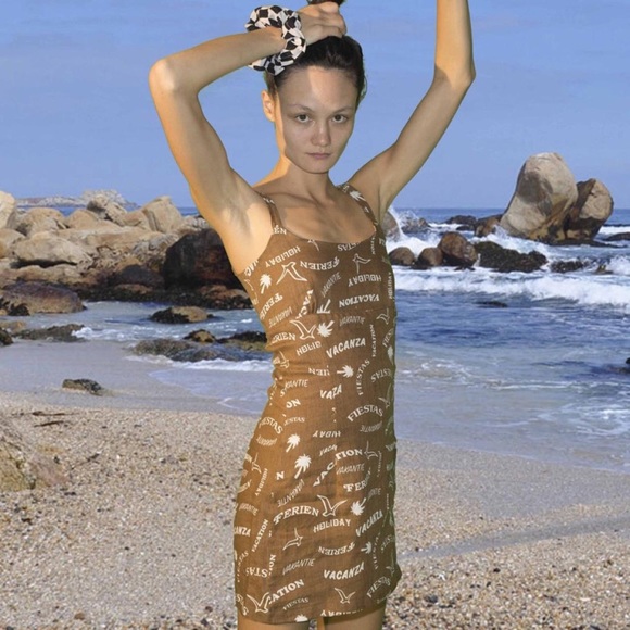 Emma Mulholland Maldives Linen Mini Dress - Fiesta Print. Size XS. - Picture 2 of 4